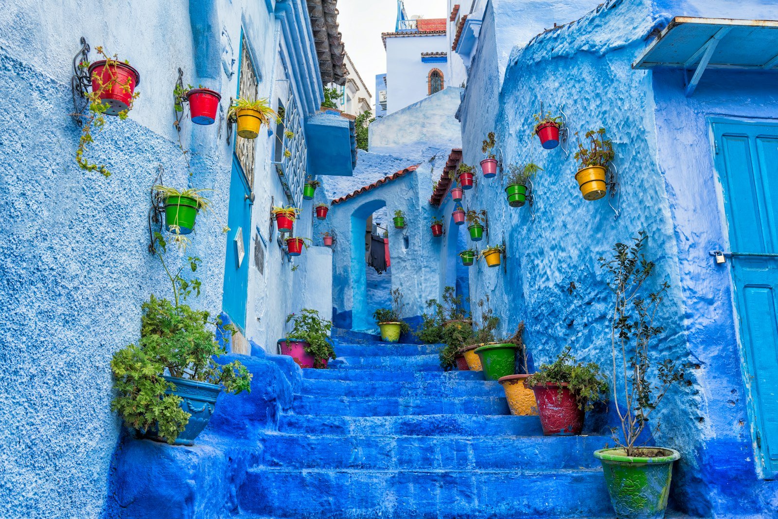 Tangier to Chefchaouen: Bus, Taxi or Car? Prices & Travel Times (2026) Chefchaouen blue city street